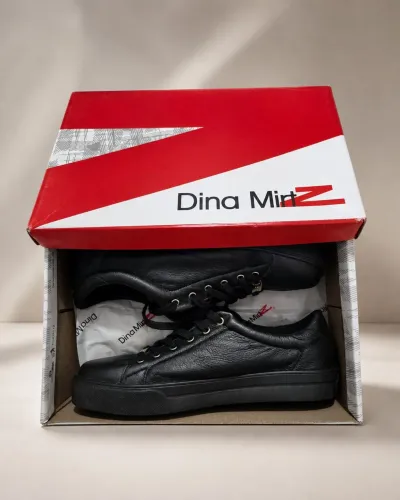 Tênis novo Dina MirtZ couro preto 39
