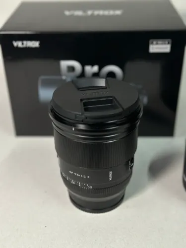 Lente Viltrox 75mm F1.2 Sony E-MOUNT