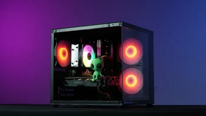 PC Seminovo Intel i3-9100F RX 570 8GB 16GB RAM por R$2.499,00