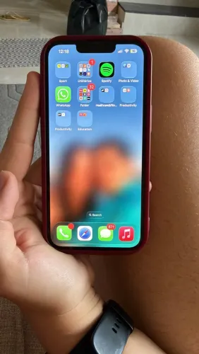 iPhone 13 128GB Preto - Funcionando / Detalhe na tela (Leia a descrição)