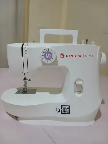 Vendo Máquina de Costura Singer