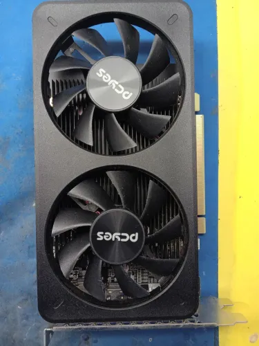 Placa de vídeo AMD Radeon RX 550 de 4GB