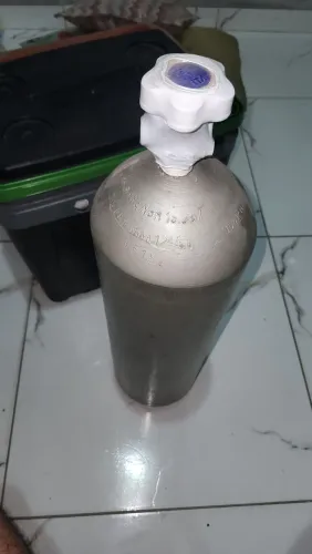 Kit Chopeira a Gelo Completo 2 Torneiras Italianas + Cilindro CO2 (Sem Uso)