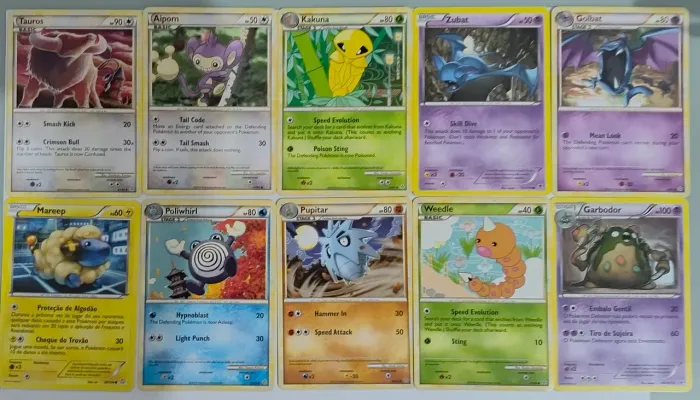 50 Cartas Pokemon originais edições 2011/2014
