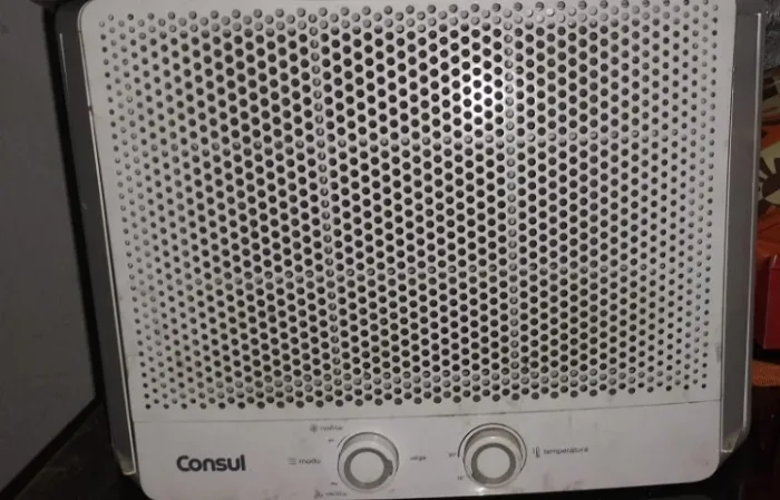 Ar-Condicionado Consul janela 7.500 BTUs - Ótimo estado