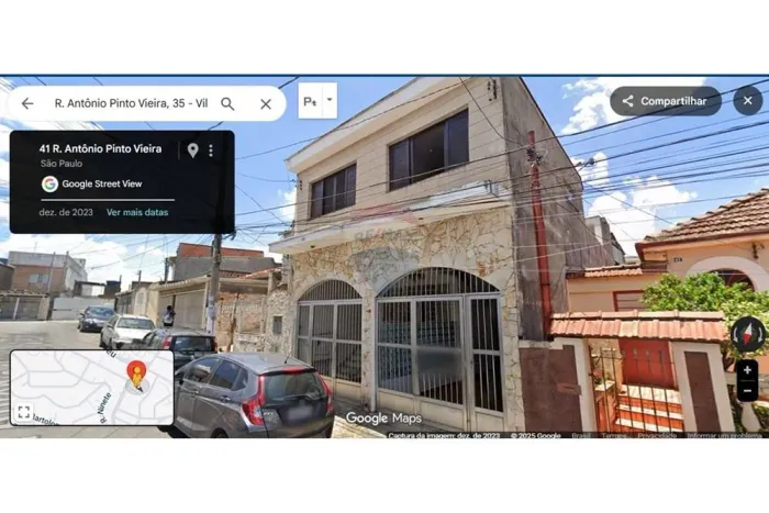 Duas Casas Amplas em Bairro Estruturado!
