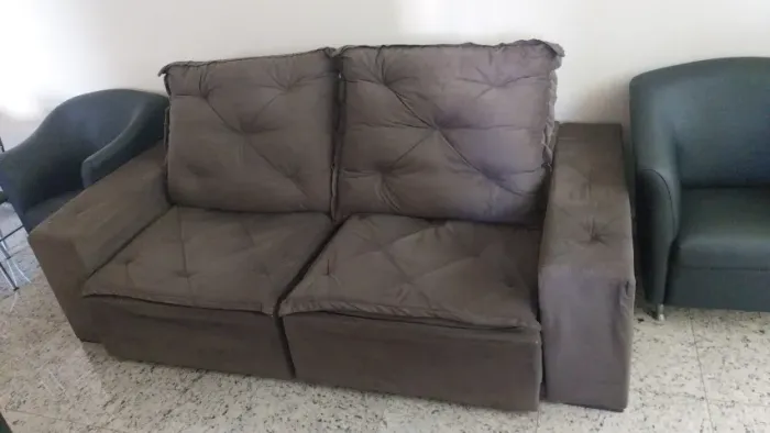 Vendo Sofá Retrátil em ótimo estado de conservação