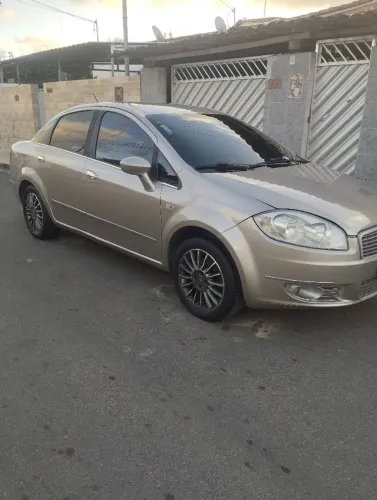 Fiat Linea Essence Dualogic 1.8 Flex 16V 4P 2013