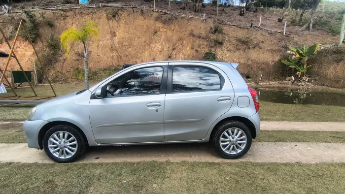 Toyota Etios XLS 1.5 Flex 16V 5P Mec. 2022