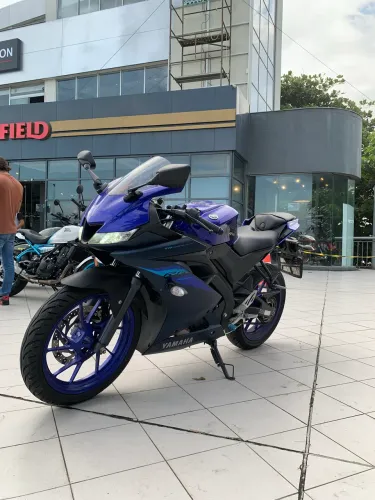 YAMAHA YZF R15 150 - 2025* Fernanda 