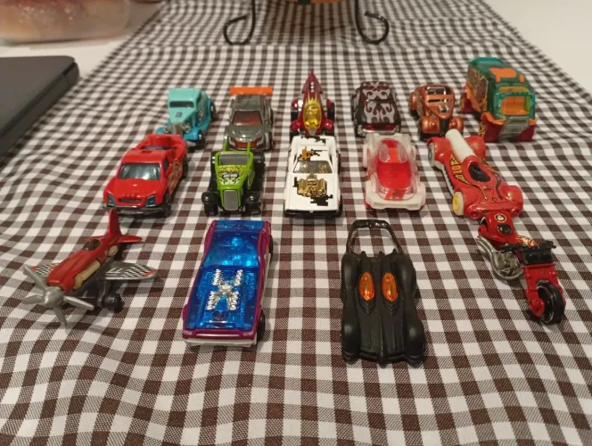 Carrinhos Hotwheels originais