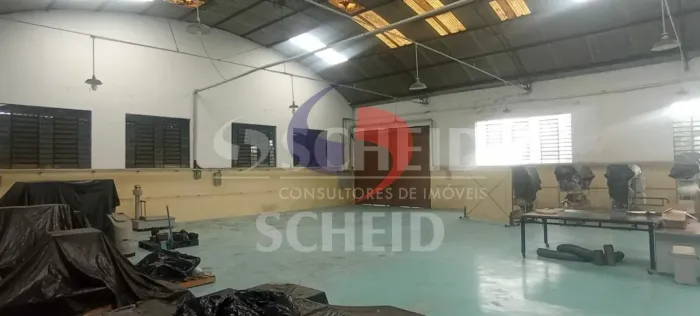 EXCELENTE IMÓVEL GALPÃO DIVIDE EM TRES GALPOES.