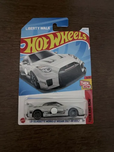 Hot wheels LB-SILHOUETTE WORKS GT NISSAN 35GT-RR