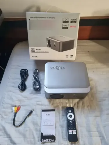 Projetor Bettdow Ac1082 Smart Full Hd Wi-fi Netflix Na Caixa
