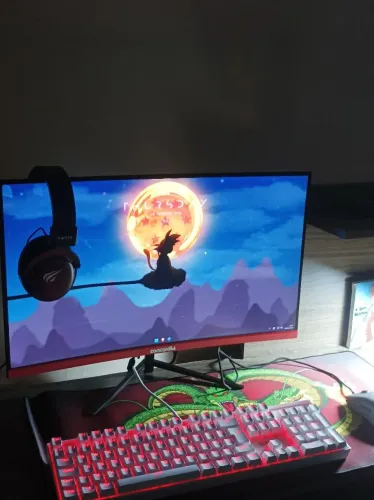 Monitor Concórdia 23.8'' 100Hz Curvo seminovo, sem nenhum defeito.
