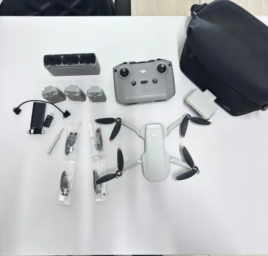Drone DJI MINI 2 SE - combo fly more