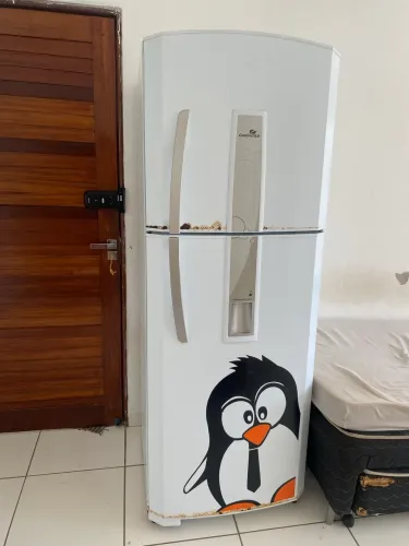 GELADEIRA A VENDA! 750! Para venda rápida!