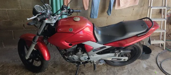 Moto zerada zero multas, só pegar e transferir 