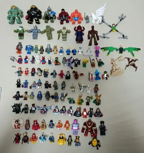 Minifiguras Compatível com Lego Similar Marvel e Piratas do Caribe (LEIA A DESCRIÇÃO)