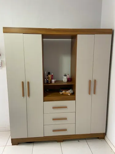 Guarda Roupa