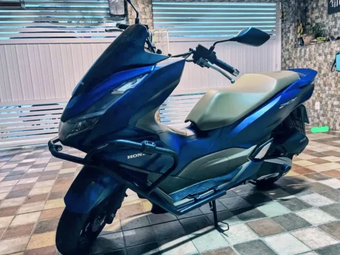 Moto de garagem
