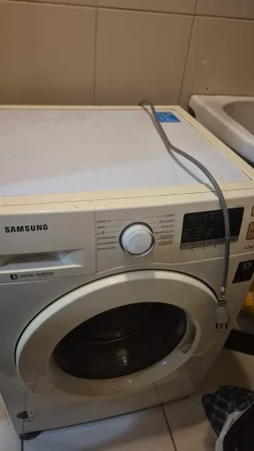 Vendo Máquina de Lavar 8,5kg