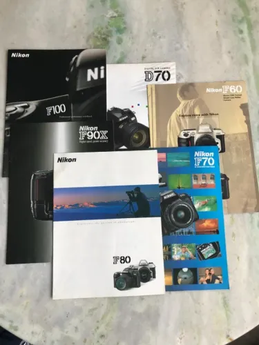 Catálogos Câmeras Nikon