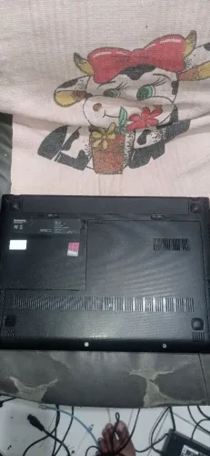 Notebook Lenovo i3 da quarta geração em perfeito estado com carregador bateria viciada