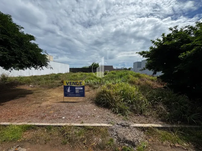 TERRENO À VENDA DE 420M2 POR R$ 300.000,00 NO BAIRRO JARDIM IPORÃ EM SINOP-MT | GADANI IMÓ