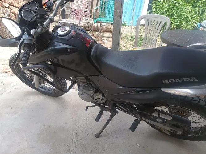 Moto Broz 150