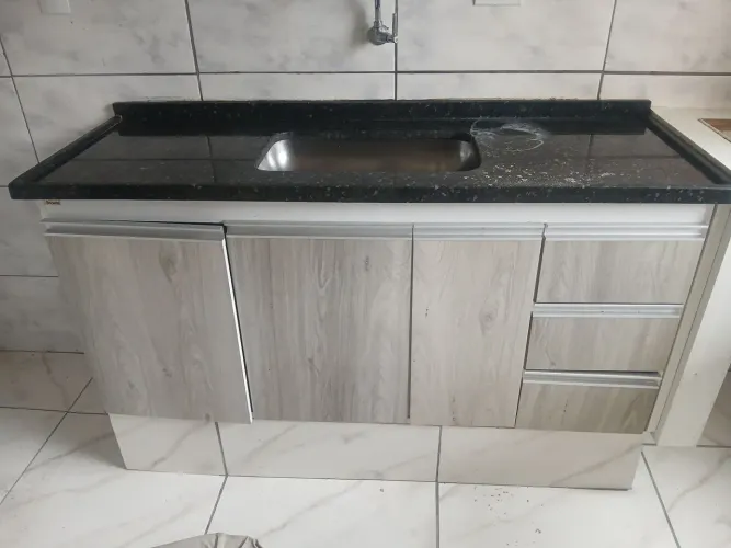 Gabinete pia com granito preto São Gabriel
