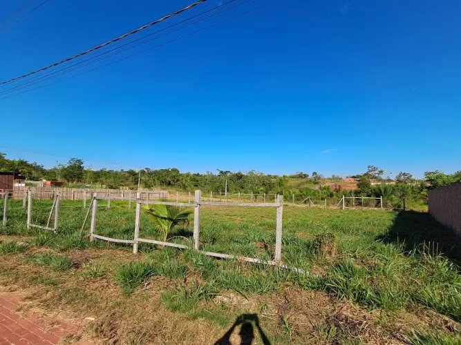 Terreno documentado próximo ao shopping 