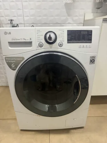 Máquina de lavar roupas , lava e seca LG