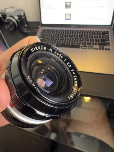 Lente NIKKOR-N Auto 24mm f/2.8 - Excelente Estado! Grande Angular Clássica Nikon