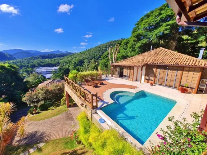 Casa com 5 dormitórios à venda por R$ 1.500.000,00 - Itaipava - Petrópolis/RJ