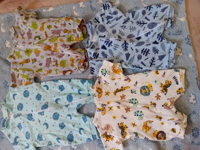 Roupas de bebê seminovo