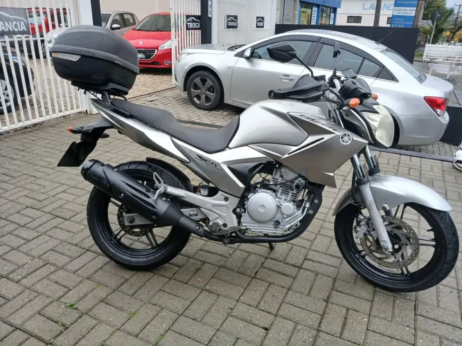 Yamaha fazer 250 2013 aceito trocas passo no cartão até 24x