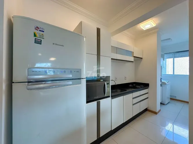 Apartamento com 3 dormitórios para alugar, 105 m² por R$ 3.500/mês - Velha - Blumenau/SC