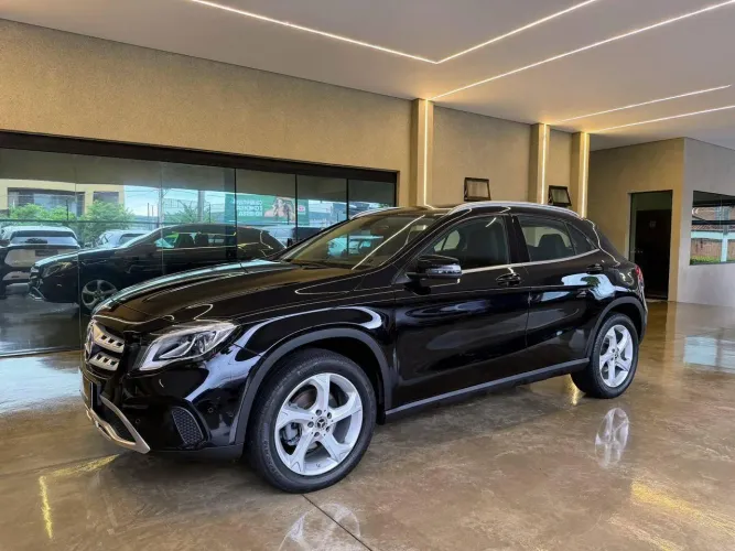 Mercedes-Benz GLA 200 Adv. 1.6/1.6 TB 16V Flex Aut. 2020