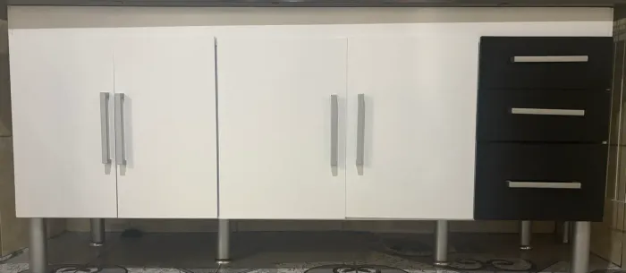 Gabinete de pia de cozinha sem tampo