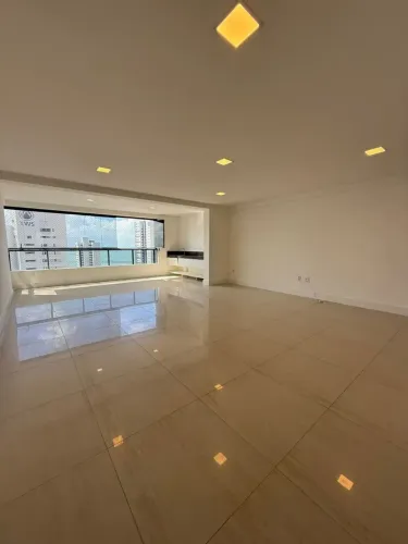 Saint Germain - Altiplano - Condominium Club - Andar super alto - 220m² - 04 suítes + DCE 