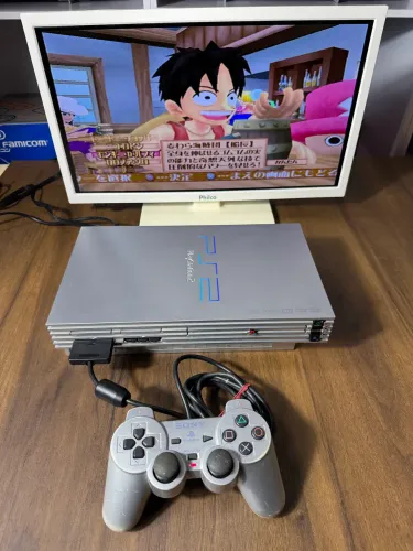 PlayStation 2 Fat edição silver