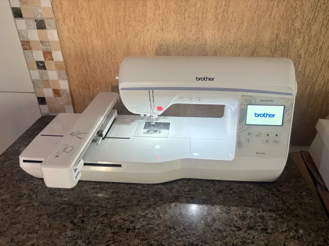 Máquina de bordado brother 1530