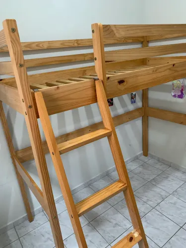 Cama Suspensa Solteiro