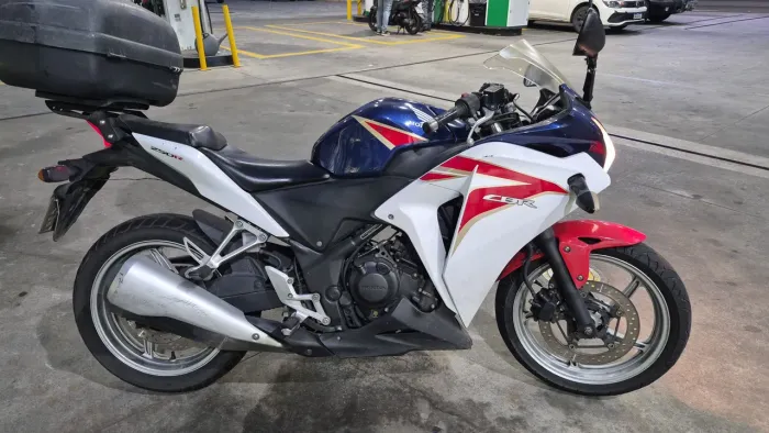 Honda CBR250 Km Baixo