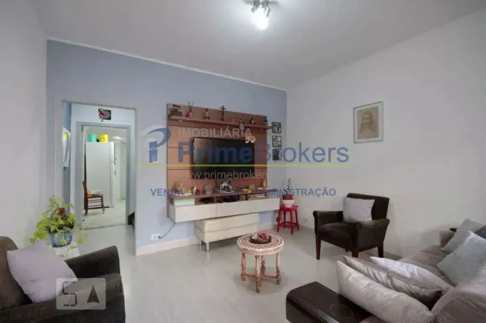 Encante-se com esta casa localizada na Rua Alberto de Oliveira, no coração do bairro Bela 