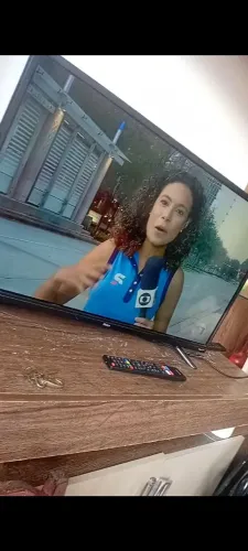 TV SMART 32"YOUTUBE NETFLIX R$:590/ACEITO PIX. 