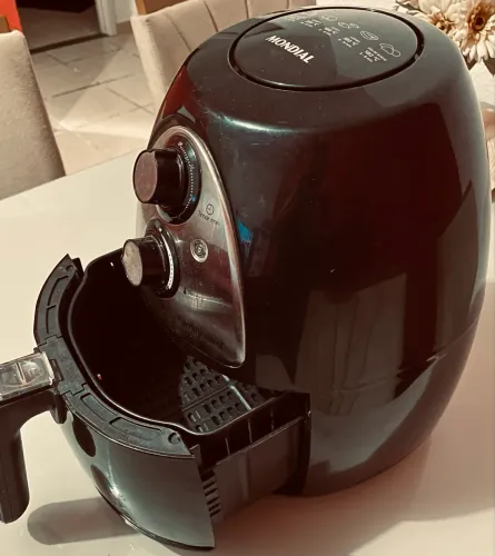 Fritadeira Air Fryer Mondial Family 3,5L - Semi Nova