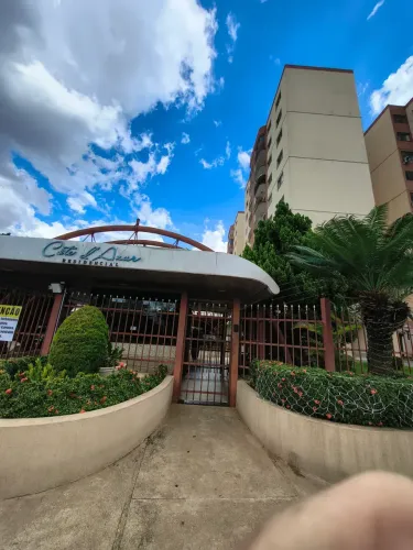 Apartamento 3/4 uma suite ( parque oeste)