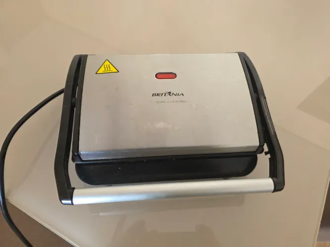 Vendo Grill Britânia 127V 850W 